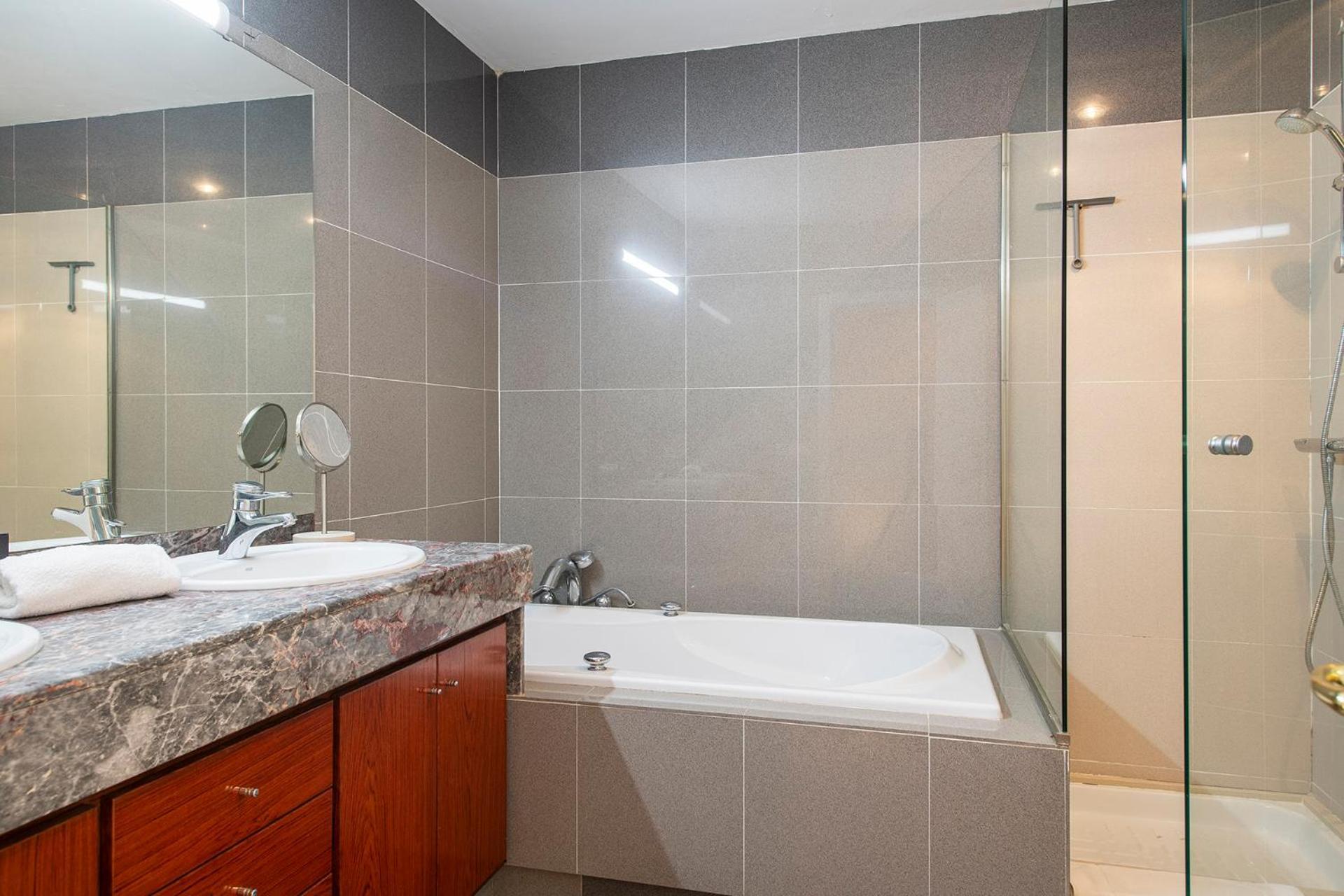 Sleep & Stay Luxury Top Floor Apt With Terrace ジローナ エクステリア 写真